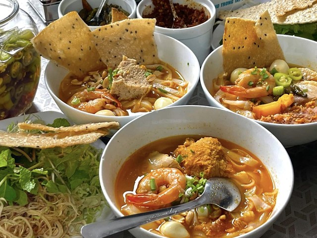 Mì Quảng Ông Ngôn - Bà Triệu