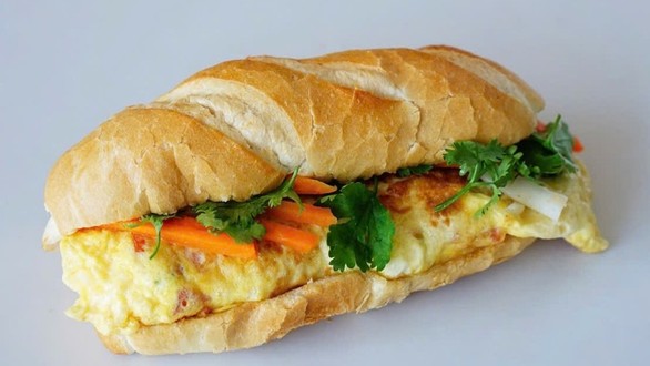 Bánh Mì Chả Cá 77