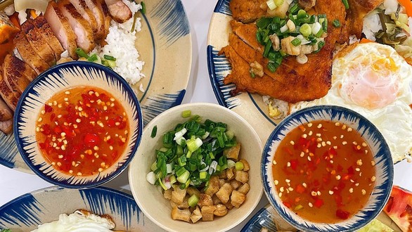 Cơm Phần & Trái Cây Cắt Sẵn - Vinhomes