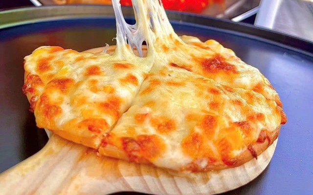 THE PIZZA - Lê Thị Hồng Gấm