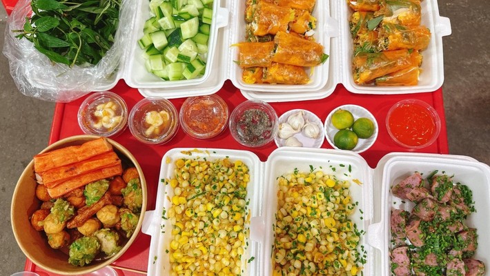 Ăn Vặt Sáu Lượng - 253 Hùng Vương