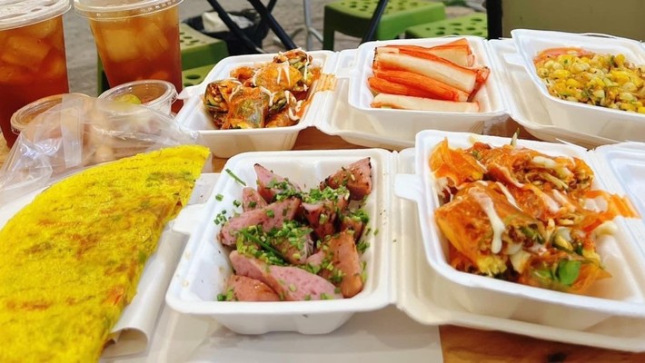 Ăn Vặt Sáu Lượng - 63 Lê Đại Hành