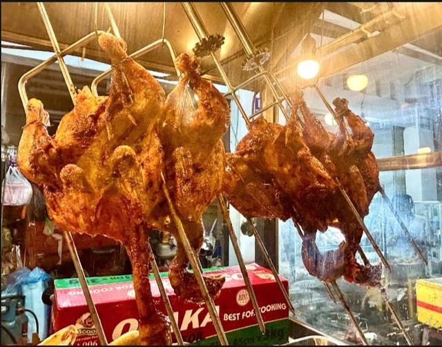 Gà Quay A Béo - 102 Nguyễn Thái Học