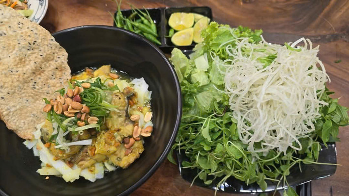 Mì Quảng Oanh - 114 Nguyễn Công Triều