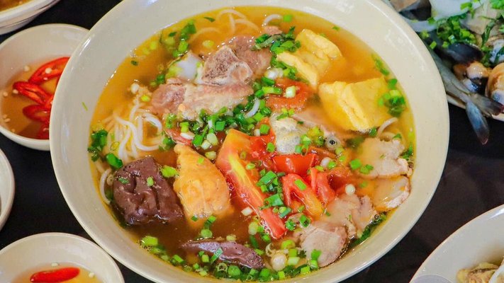 THU - Bún Bò, Bún Riêu & Lẩu - 183 Huỳnh Văn Luỹ