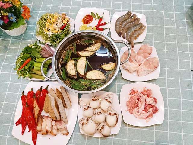 Cô Tím CN 2- Bún Mắm - Lẩu Mắm - Thủ Đức