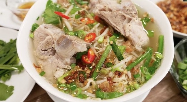 Quán Quỳnh Hủ Tiếu Bến Tre - Bún Riêu Cua - Huỳnh Văn Luỹ