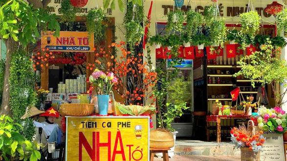 Tiệm Cà Phê Nhà Tớ