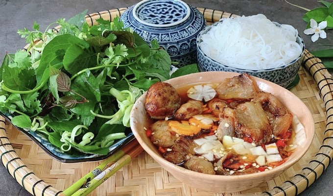 Chị Nội - Bún Chả & Cơm Rang - 188 Hoàng Minh Thảo