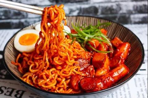 Mì Trộn Cay Hàn ITAEWON