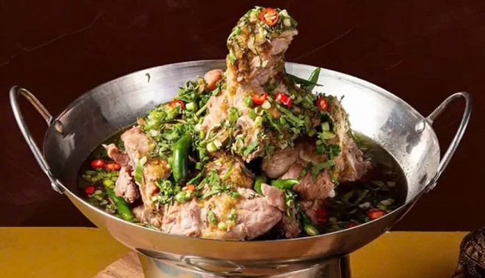 Lalita Thai Bistro - 06 Hoàng Vân