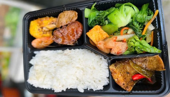 Cơm Anh Trâm - 51 Thanh Niên