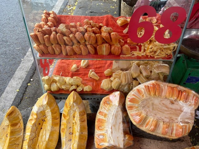 Tiệm Mít 68 - Trần Xuân Soạn