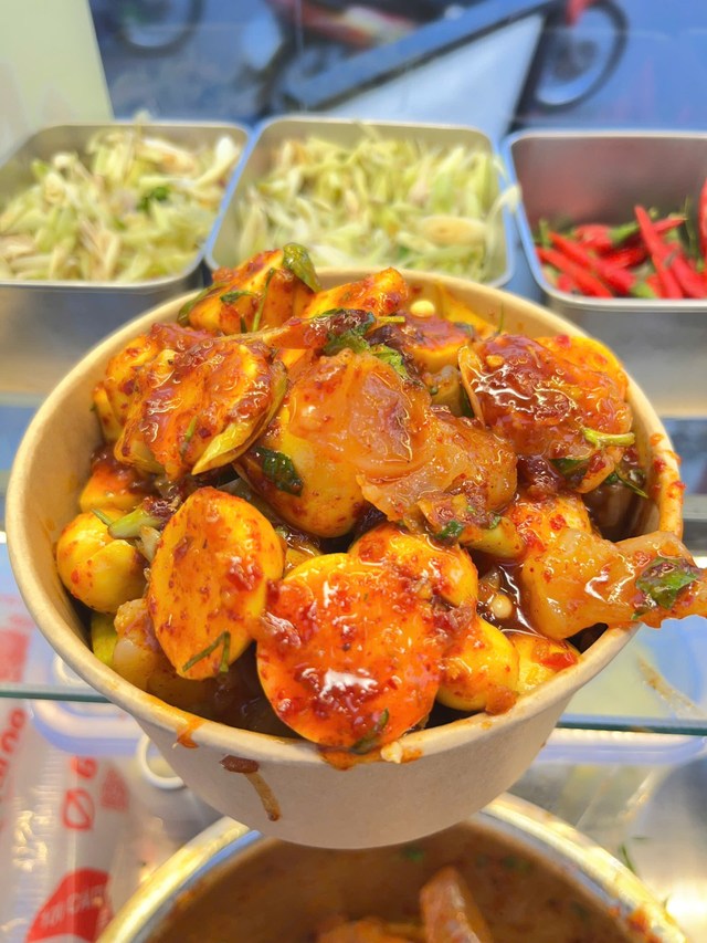 Bếp Chú Đen - Chân Gà Sốt Thái & Trà Sữa