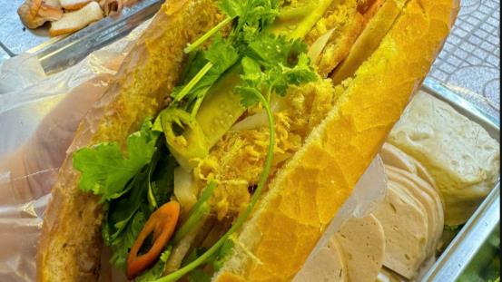 Bánh Mì Min - Phạm Văn Ngôn
