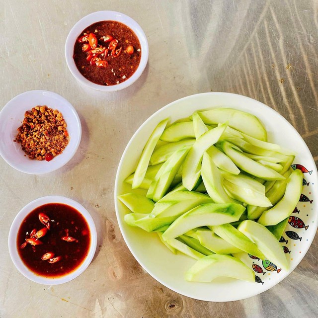 Oanh Xoài Non - 313 Nguyễn Công Phương