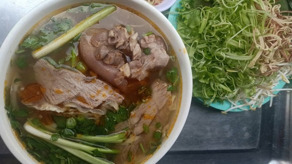 Bún Bò Huế Cây Sung