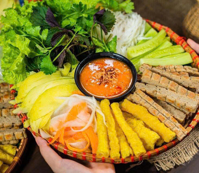 Nem Nướng Nha Trang Ông Anh - Xuân Phương