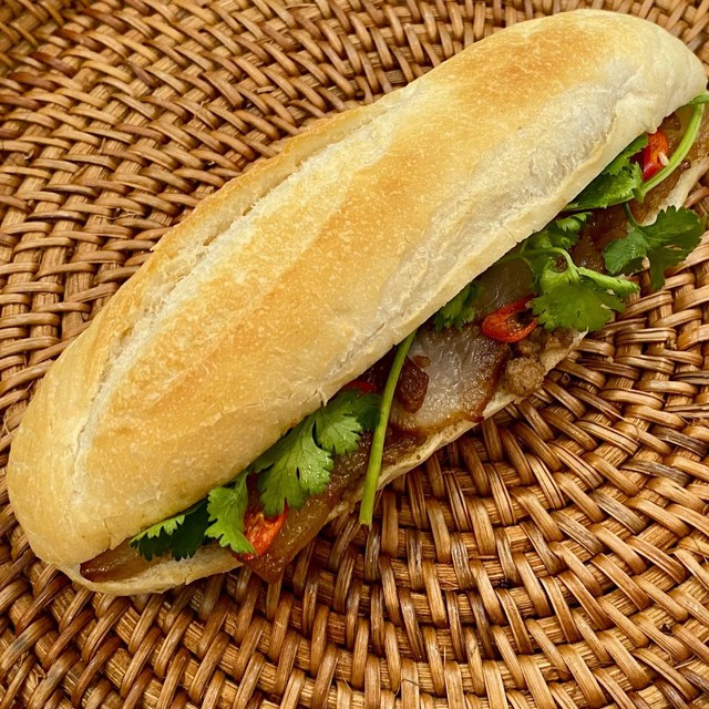 Bánh Mì Sài Gòn - Duy Tân