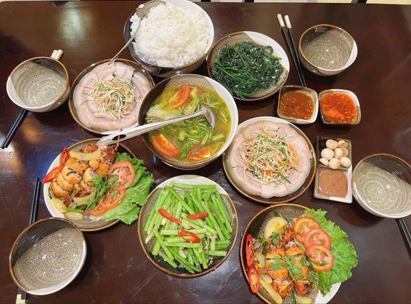 Bếp Bà Reo - Cơm Gia Đình