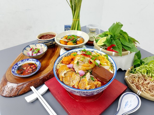 Bún Bò Gốc Huế - 214 Phạm Hữu Lầu