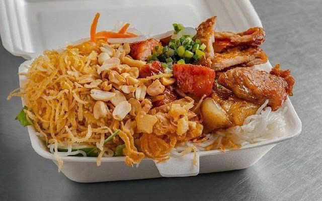 Cơm Tấm, Bún Thịt Nướng & Mì Trộn - Ăn Vặt Thanh Tâm