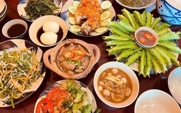 Bếp 355 - Tiệm Cơm Trưa Văn Phòng