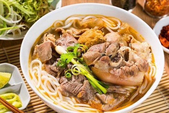 HỒNG PHÁT - CƠM, BÚN & BÁNH CANH - LÊ VĂN LƯƠNG