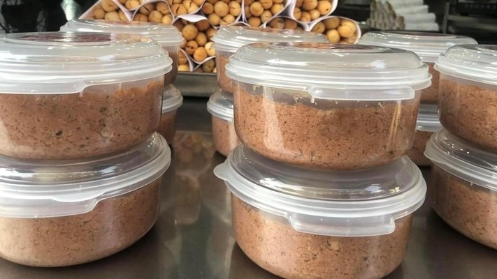 Pate Cột Đèn & Bánh Mì Cay Cô Ngọc