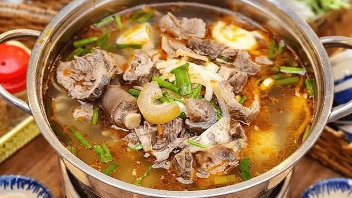 Thiện Tân - Lẩu Bò & Lòng Heo Xào Nghệ