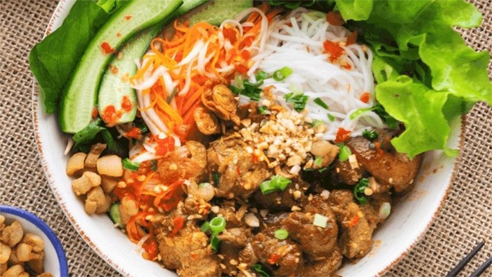 Cơm Tấm & Bún Thịt Nướng - Giang Nam Đệ Nhất - Phú Hòa