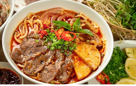 Bún Bò Cô Tý - Cách Mạng Tháng 8