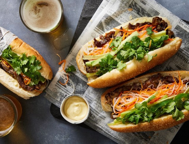 Bánh Mì Xá Xíu Béo