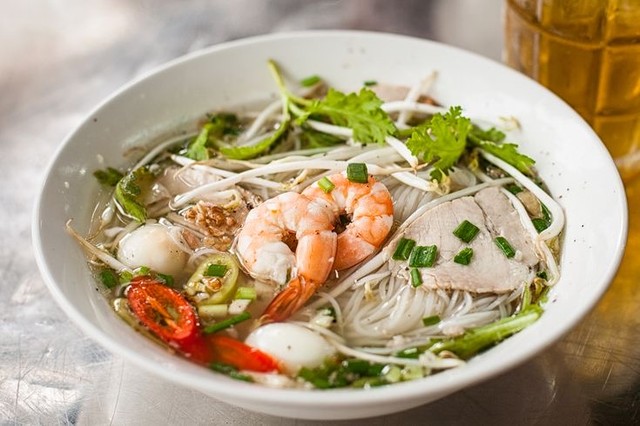 Hủ Tiếu Mì Nui Bánh Canh - Bình Chuẩn