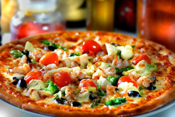 Pizza, Trà Sữa & Burger Râu Két