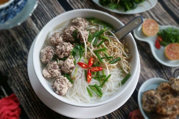 Bún Sườn Mọc Cô Hằng - Bánh Canh Và Nui Nấu Thịt Bằm