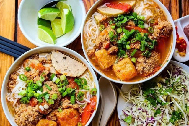 Bún Riêu & Canh Bún Cua Ốc - 93 Lê Hồng Phong