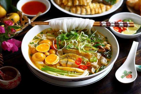 Tiệm Gà Cô Hiên - Phở Gà, Cơm Gà & Chân Gà