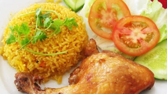 Cơm Gà Xối Mỡ Lê Khanh - Nguyễn Trãi