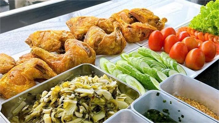 Cơm Gà, Xôi Gà & Cơm Xá Xíu - Những Chàng Trai - Lê Văn Khương