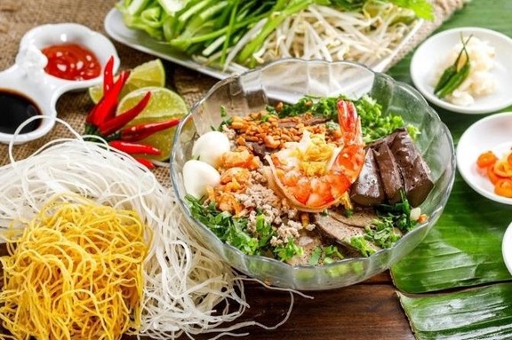 Hủ Tiếu Nam Vang, Mì & Nui Bò Hải Sản - Anh Tuấn