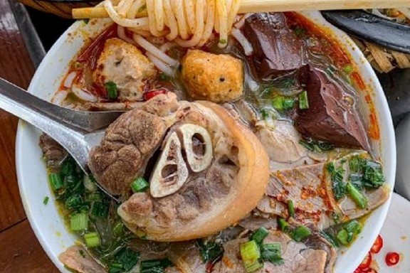 HIẾU TRUNG - Lái Thiêu 17