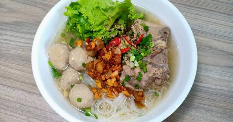 Hủ Tiếu & Bánh Canh Bi Sắt - Bún Riêu