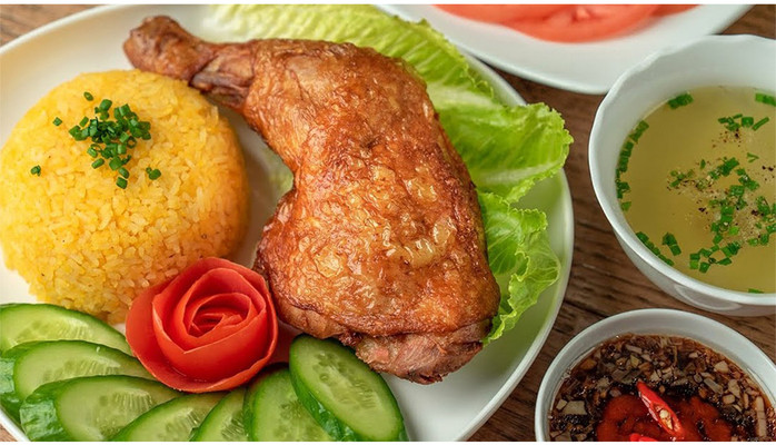 Mì Trộn & Cơm Gà Xối Mỡ Liên Lê - Nguyễn Suý