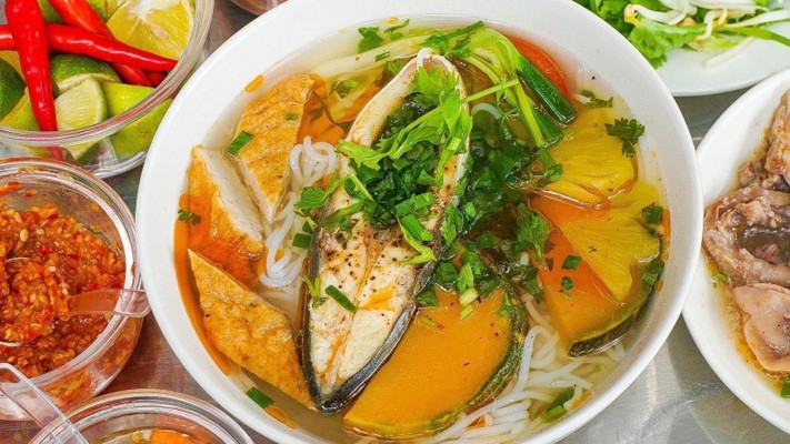 Chị Dậu Quán - Bún Cá Tươi, Bánh Xèo & Nhậu Bình Dân