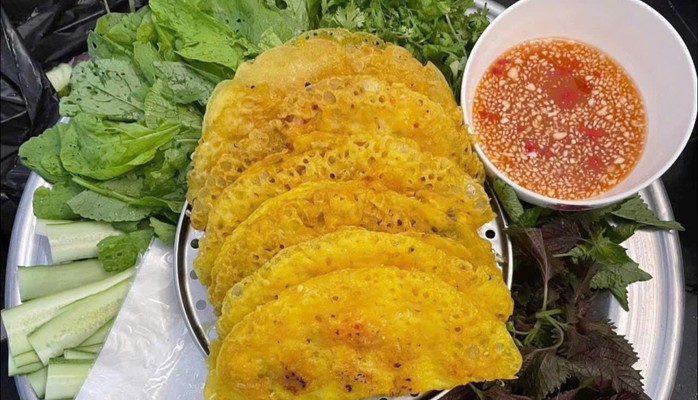 Ăn Vặt Bờm Xèo - Bánh Xèo, Nem Lụi & Chân Gà - 41 Nguyễn Huy Oánh
