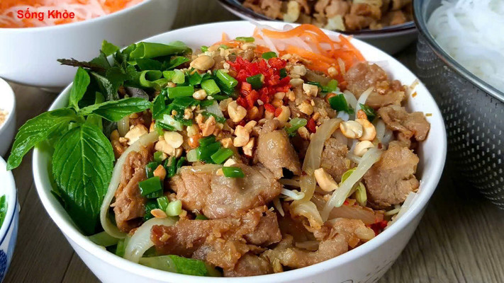 Bún Thịt Nướng & Bún Thịt Xào - Hòa Bình