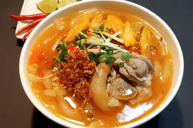 Bánh Canh Cua Dì Hai - Phạm Thị Giây