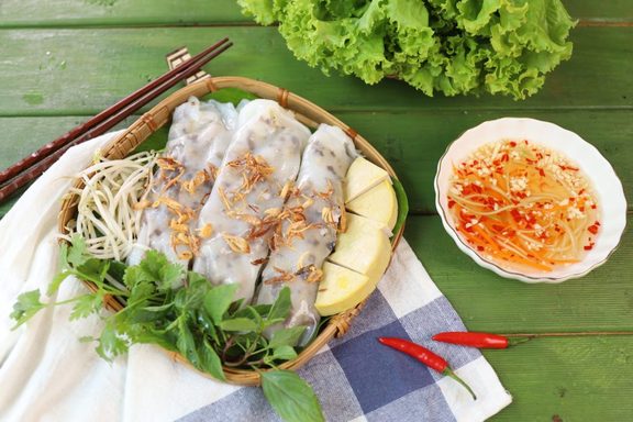 Bánh Cuốn Nóng & Mỳ Xào Ngọc Uyên 7B - Nguyễn Ái Quốc