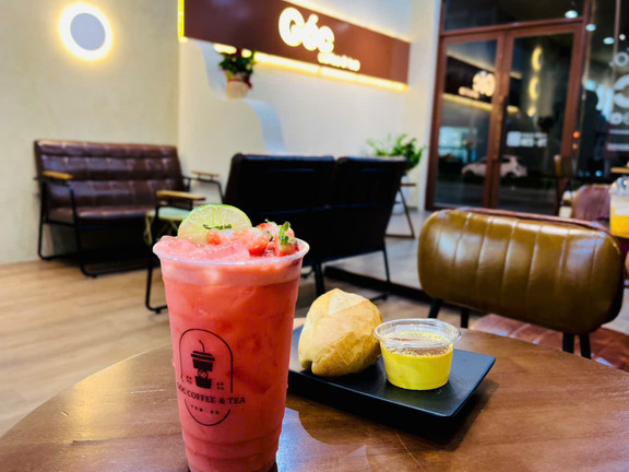 Matcha Latte - Bin's House Coffee & Tea